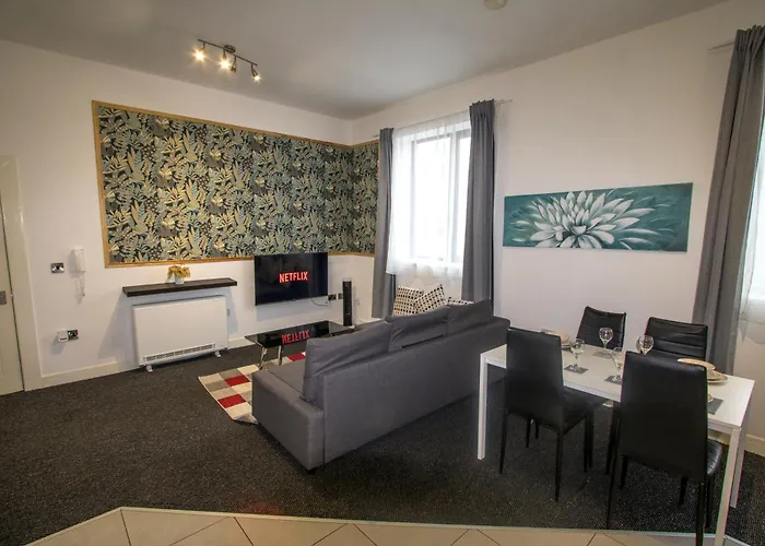 Ideal For Groups - 2 Bedroom - Free Parking, Transit Links, Close To Stadiums